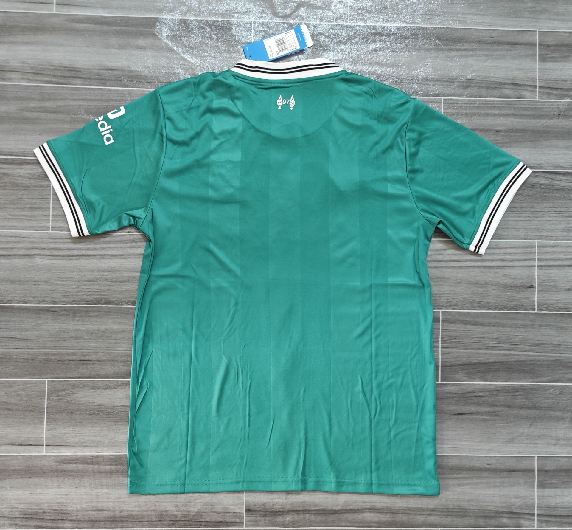 Liverpool Away Jersey 25/26 - Image 2