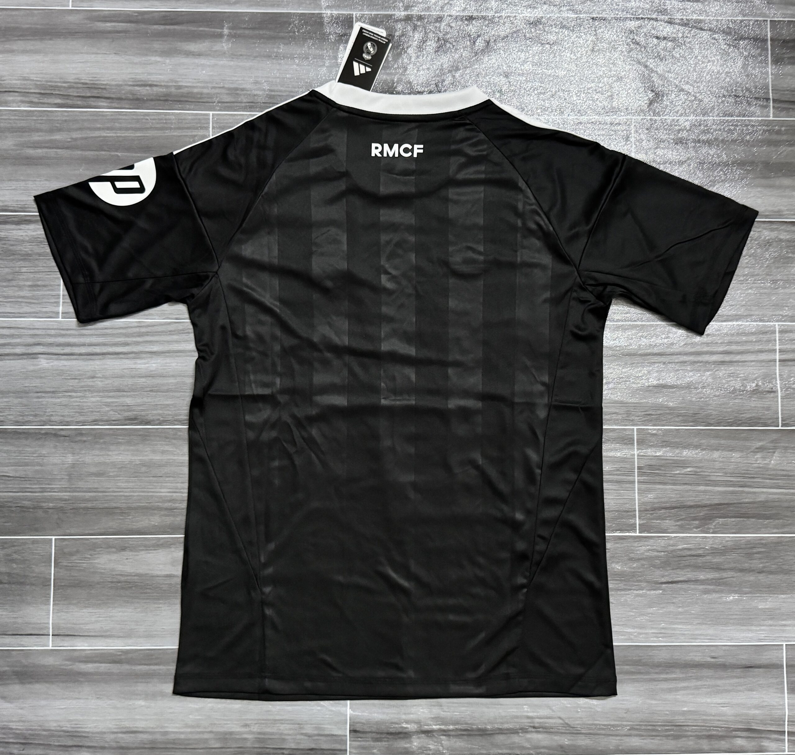 Real Madrid Black Jersey 2025/26 – Official Los Blancos Special Edition Shirt - Image 2